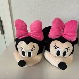 Disney Minnie Mouse Plush Slippers - Pink and Black